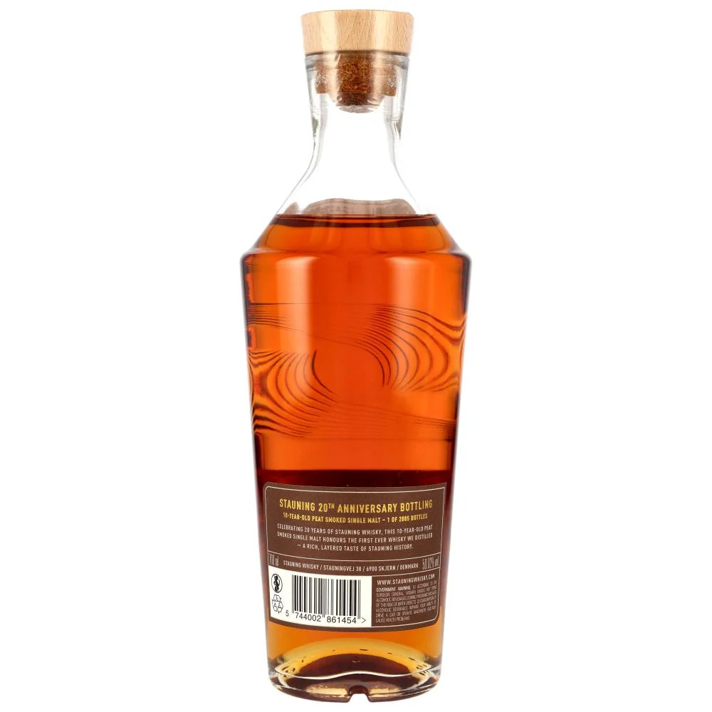Stauning 10 Jahre - Peat Smoked Danish Single Malt - 20th Anniversary Bottling 50,02% 0,7l - Image 2